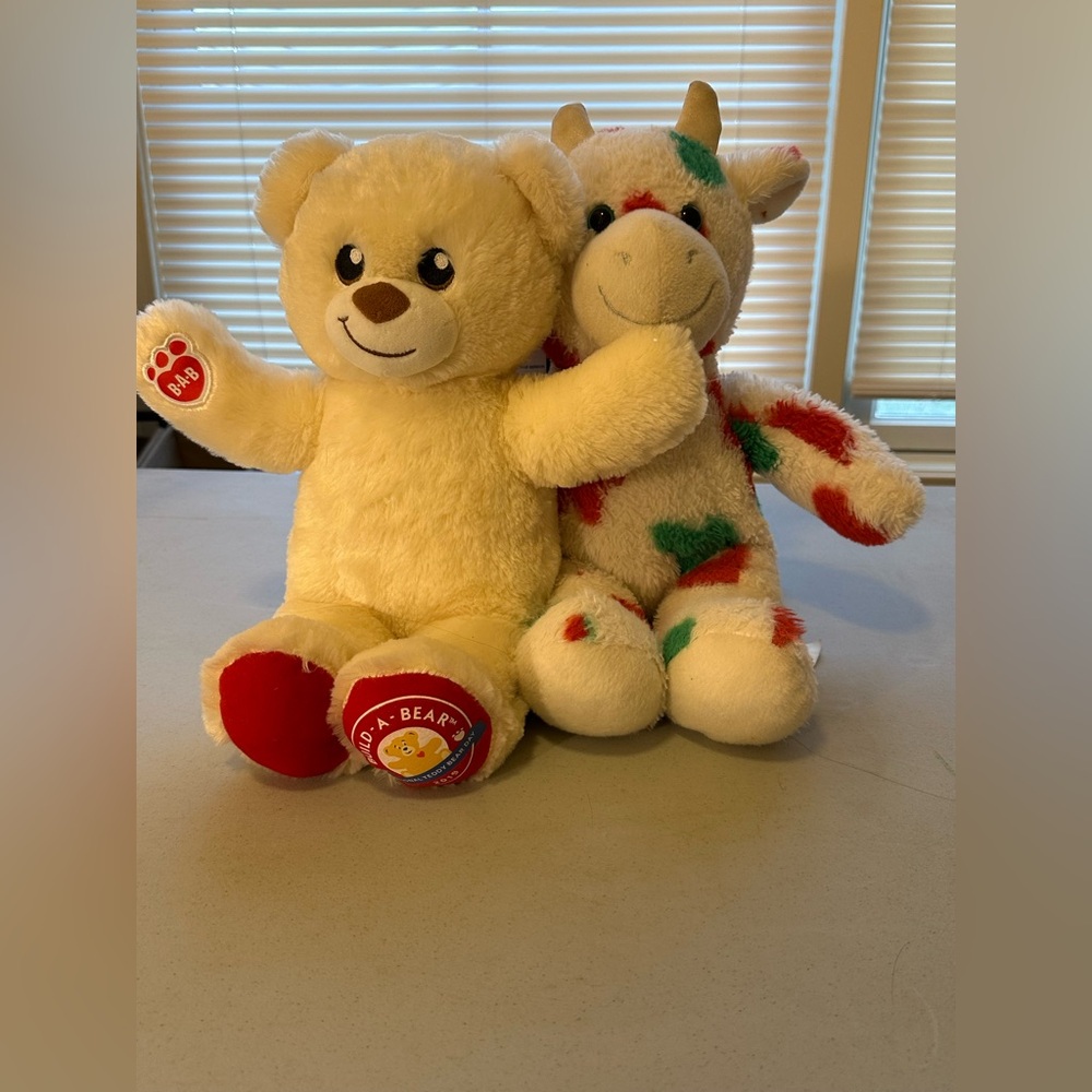 Build-A-Bear National 2019 Bear & Build-A-Bear Mooey Christmas‎ Cow